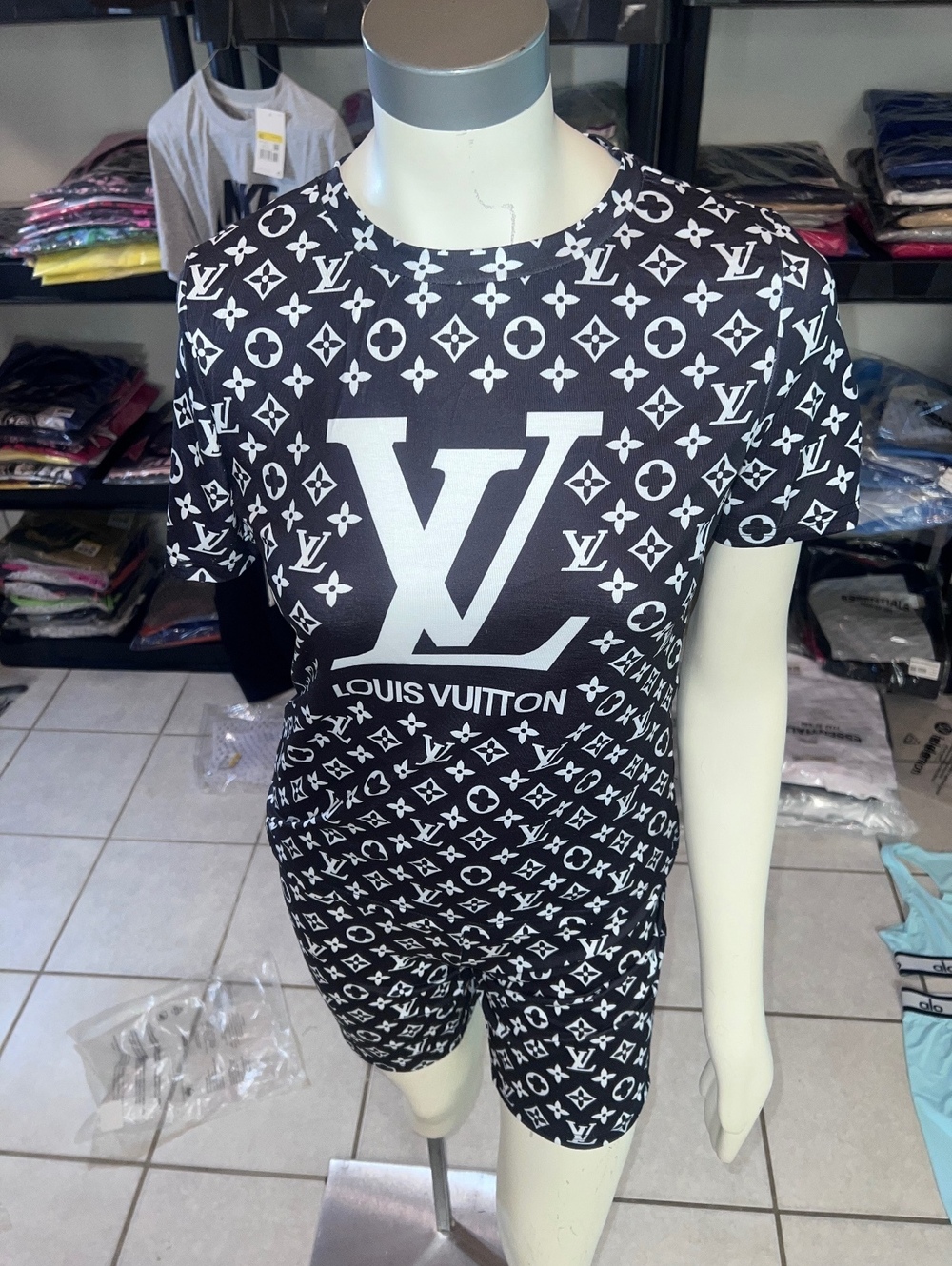 Women’s shirt/short sets size 3XL - Picture 3 of 4